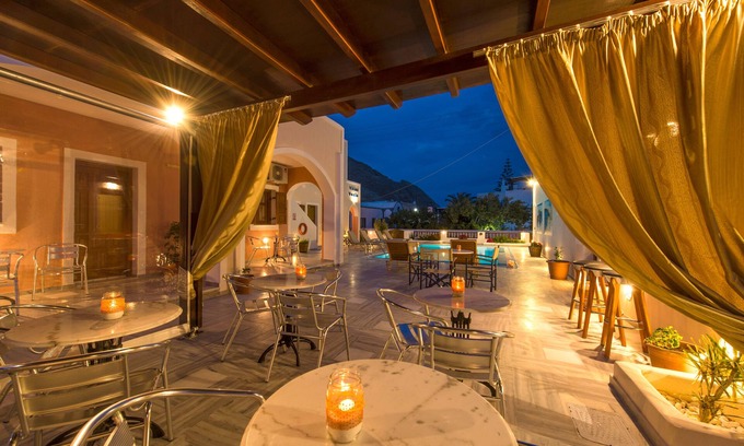 Perissa Hotel | Villa Voula