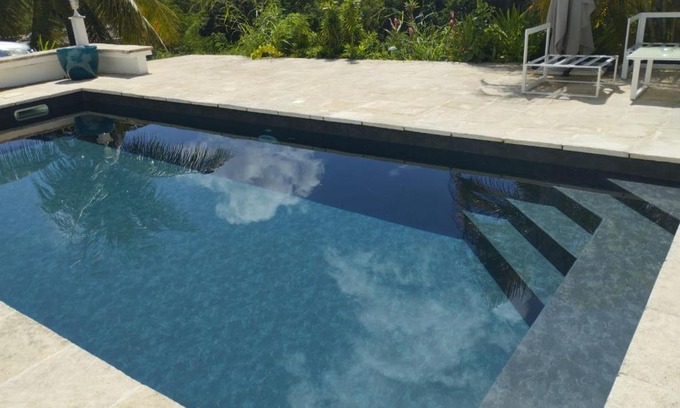 Grand-Bourg Apartment | Villa vue mer avec logements indépendants piscine privative