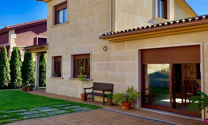 Moana Ski Chalet | Villa With Garden and Pool - In Moaña - Rias Baixas