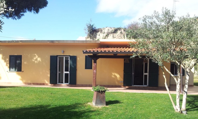 Roccella Jonica Villa | Villa with large garden overlooking the castle, the sea and the countryside