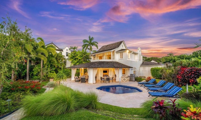 Westmoreland Villa | Villa with Pool and Golf Views - Villa Grove