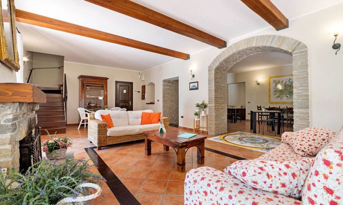 Albanella Villa | Villa with Pool Near Paestum