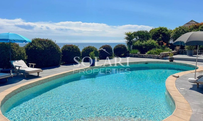 Espero-Pax Apartment | Villa with pool, walking distance to beaches