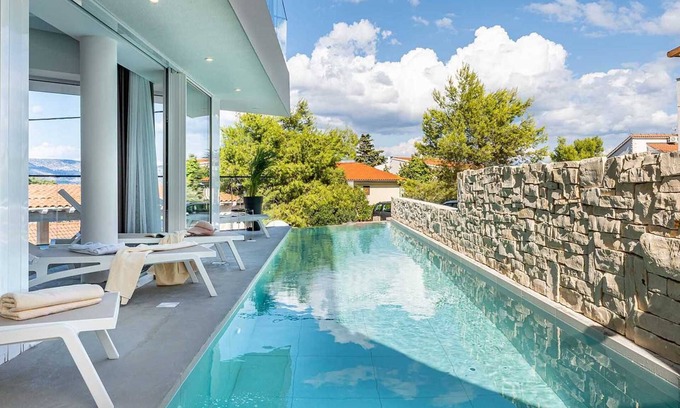 Vrboska Villa | Villa with sauna and indoor jacuzzi in Vrboska