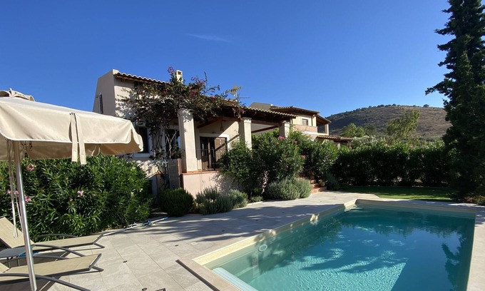 Galaxidi Villa | Villa with swimming pool 5 minutes from the beach