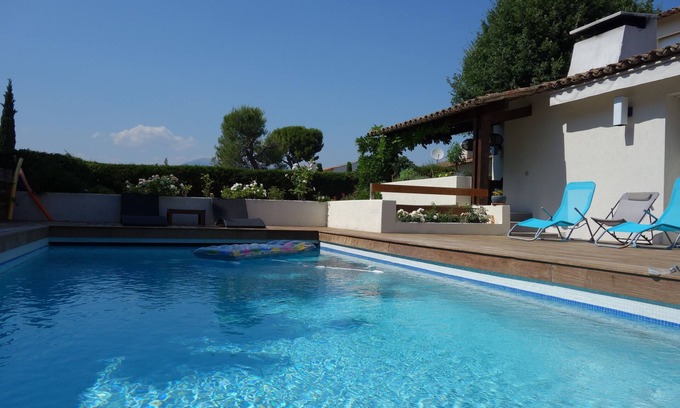 Biot House | Villa with swimming pool and large garden, AC, quiet, 300m from town center