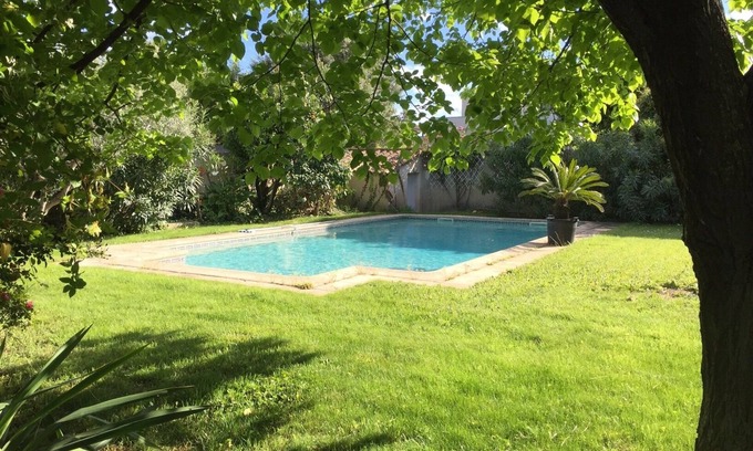 Perols Villa | Villa with swimming pool 10 x 5 and garden, sleeps 6, 2km from the beach, Perols