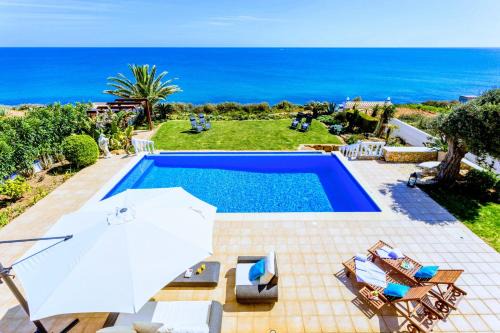 Luz Villa | Villa Zinha