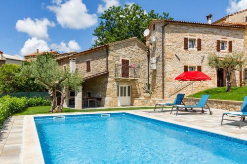 Skropeti Villa | Villa Zoro with a lovely garden and a private POOL in the middle of Istria