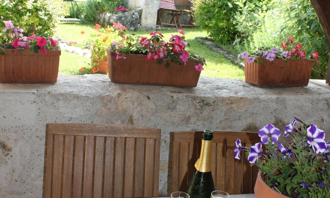 Valeilles House | Village - Beautiful restored stone Farmhouses in secluded French hamlet