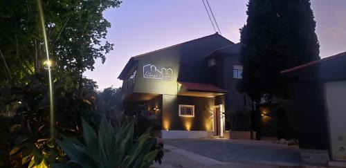 Cascais House | Village Cascais Guest House