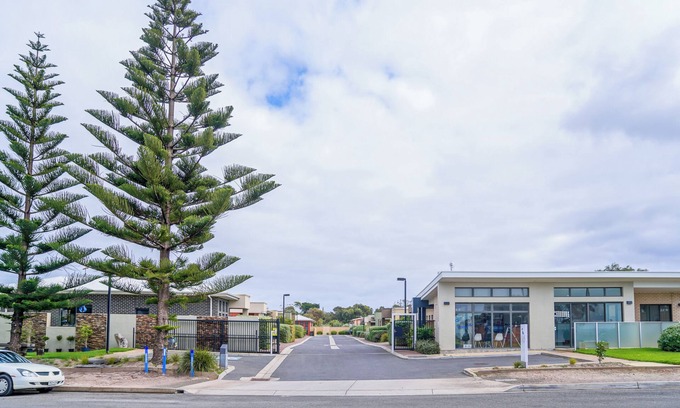 Kingscote House | Villas on the Bay Kingscote
