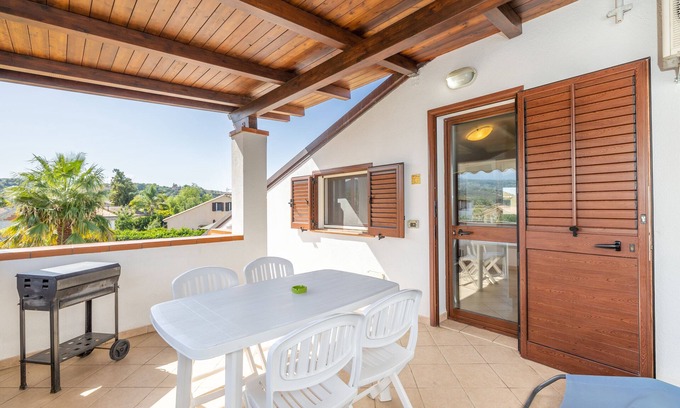 Piana Calzata Apartment | villecefalu. Nice apt in the VILLA. parking space, free wi-fi