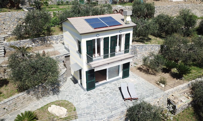 Zoagli House | Villino Olivia - among olive trees with a view of Portofino and Tigullio Gulf
