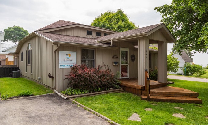 Port Stanley Cottage | Vimy on the Ridge