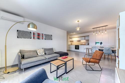 Bron Apartment | Vinatier - Lyon 2 - LB - Large family apartment with parking in Lyon