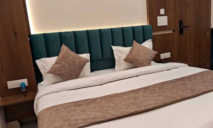 Varanasi Hotel | Vinayak Heritage