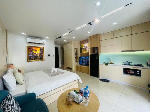 Trung Hoa Nhan Chinh Apartment | Vinhomes D'Capitale - studio Apt