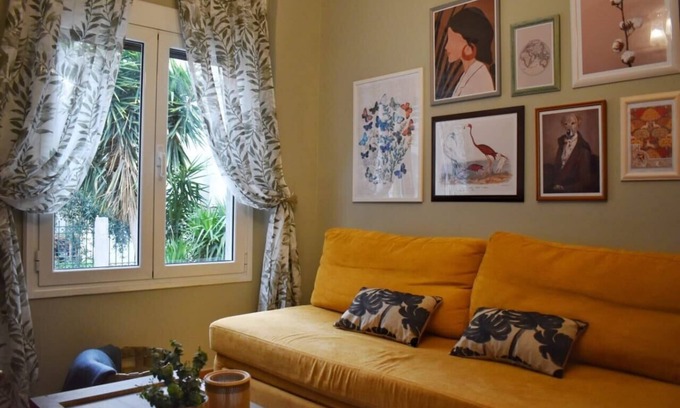 Thissio Apartment | Vintage Apartment