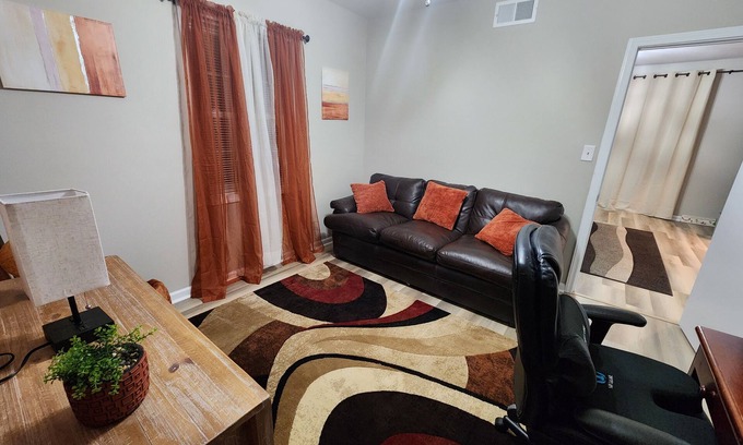 Monroe Apartment | Vintage Charm, Modern Comfort