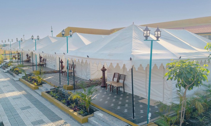 Ahmednagar Hotel | Vintage Hills Resort