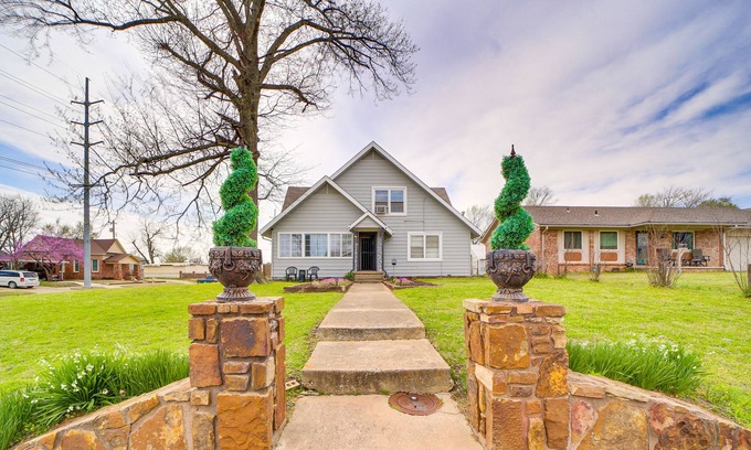 Sapulpa House | Vintage Sapulpa Home - 13 Mi to Downtown Tulsa!