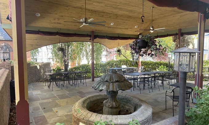 Kutztown Hotel | Vintner's Inn by Folino Estate Winery