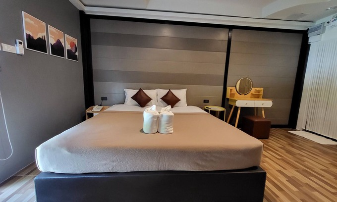 Pong Hotel | Viphuanan resort