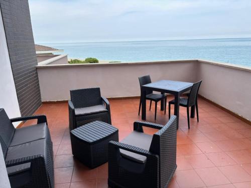 Porto Potenza Picena Apartment | Vista D' Amare
