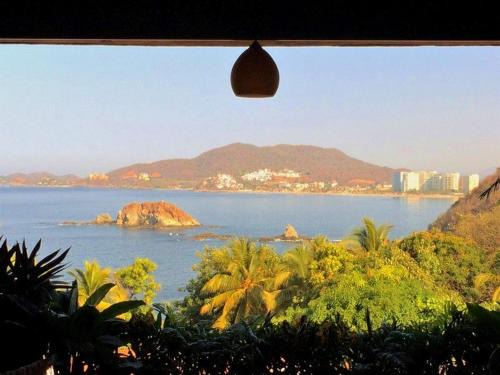 Ixtapa Apartment | Vista de las Rocas