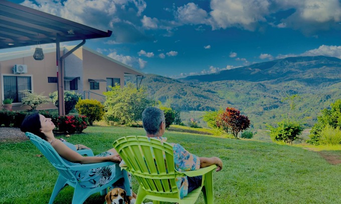 Esparza Apartment | Vista Verde en el Pacífico a 1 Kilómetro de la Carretera Interamericana