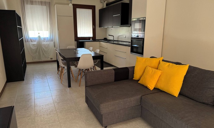 Noventa di Piave Apartment | Vittoria apartment- near Outlet