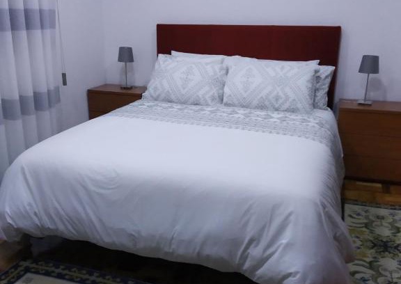 Macedo de Cavaleiros Bed & Breakfast | vivenda das flores