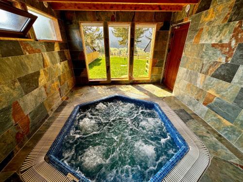 Sumece House | Vlasic Odmor - Villa Krajina IV & jacuzzi