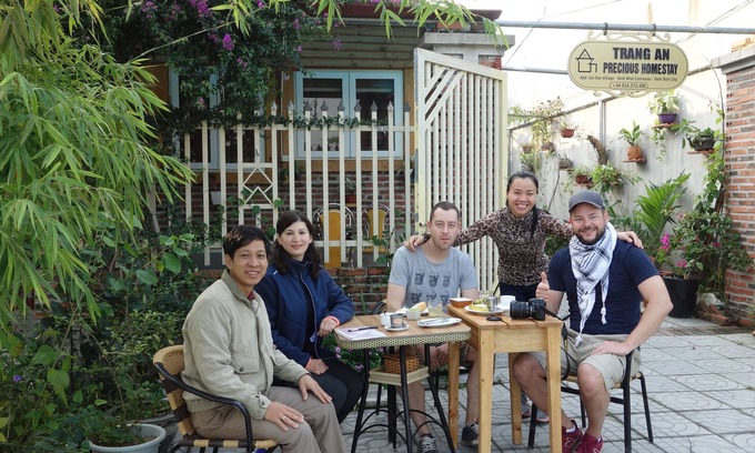 Ninh Binh Ski Chalet | Trang a precious host family
