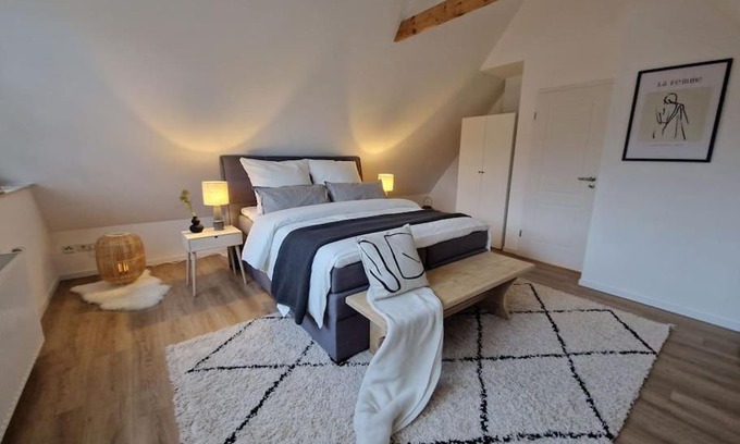 Edinghausen Apartment | Voll ausgestattetes 2 Zimmer Apartment Sanssouci