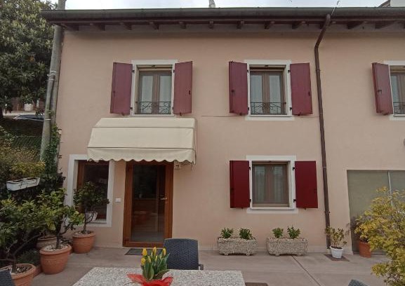 Borso del Grappa House | vololiberoapartments