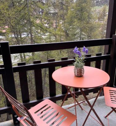 Risoul Apartment | Vue montagne, proche remontées mécaniques et commodités, Risoul