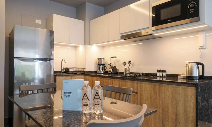 San Isidro Centro Financiero Apartment | w Stylish 1BR w Balcony in San Isidro