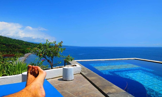 Amed House | Waenis Sunset View