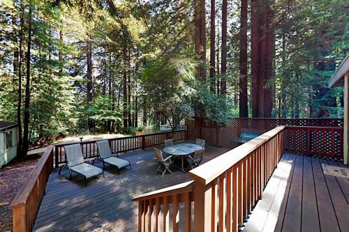 Cazadero House | Wagging Woods