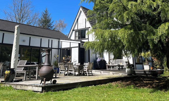 Broadlands Forest House | Waiara farmhouse Located 15-20 mins drive north of Taupo. Private country living