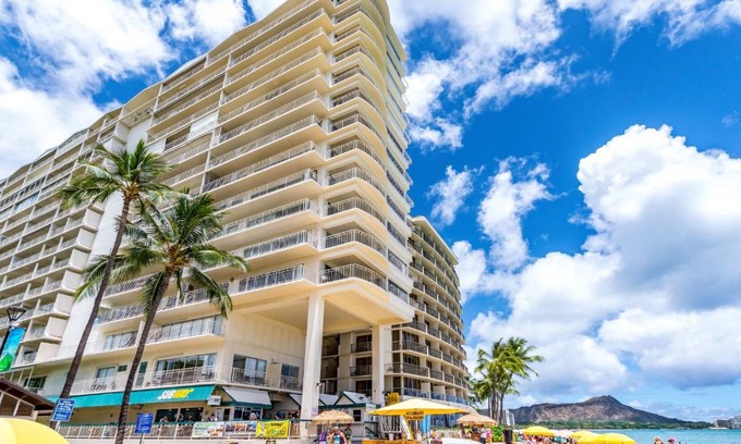 Waikiki Apartment | Waikiki Shore 1116 Beachfront