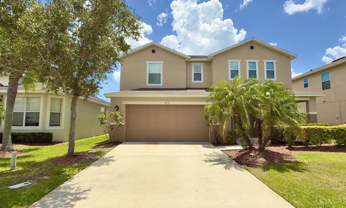 Crystal Cove House | Wake up to calming lake views and peaceful surroundings, close to Disney.