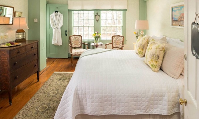 Kennebunk Bed & Breakfast | Waldo Emerson Inn