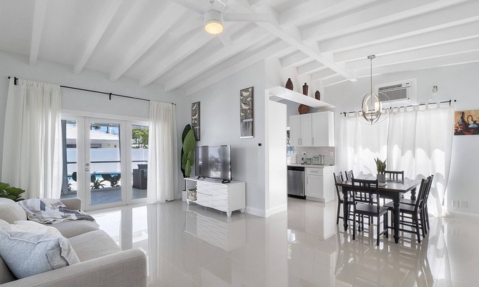 Dolphin Isles House | Walk 2 Beach~Seashell Room~Pool~Firepit