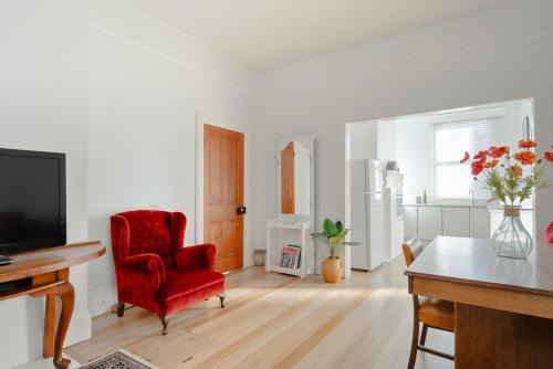 South Launceston House | Walk To City & Hospital