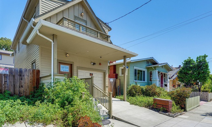Dimond House | Walk to Dimond District Gems: Home in Oakland