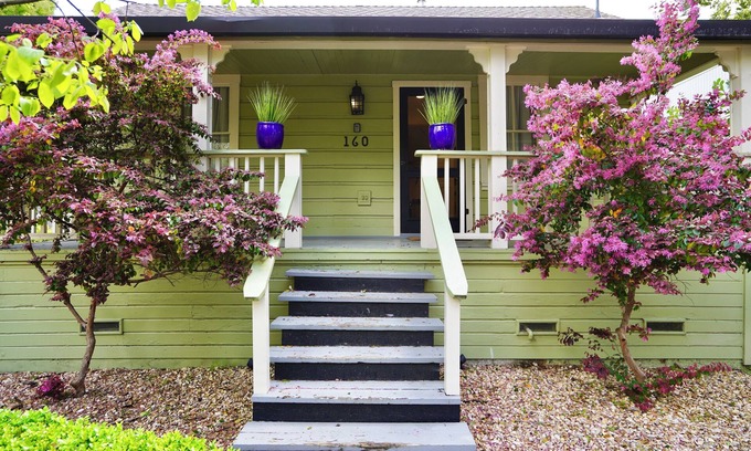 Napa House | Walk to Downtown Napa - New Hot tub!