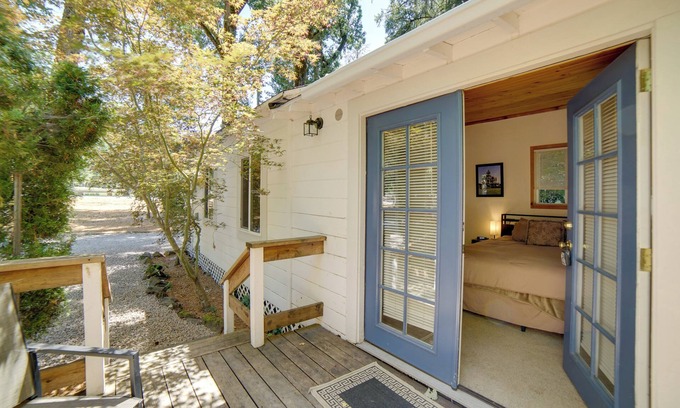 Lake County Cottage | Walk to Golf Course: Cobb Mountain Nature Escape